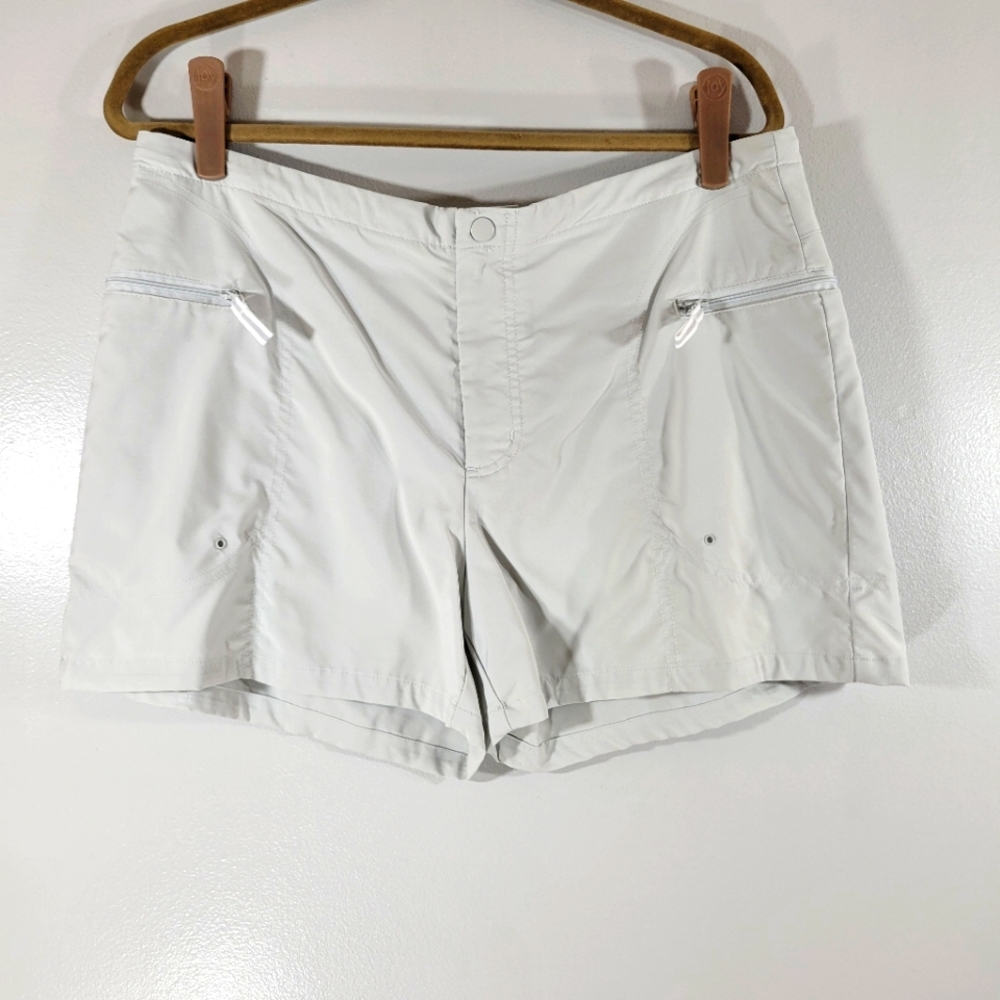 Vintage NIKE light grey nylon blend mid rise tennis golf outdoor shorts